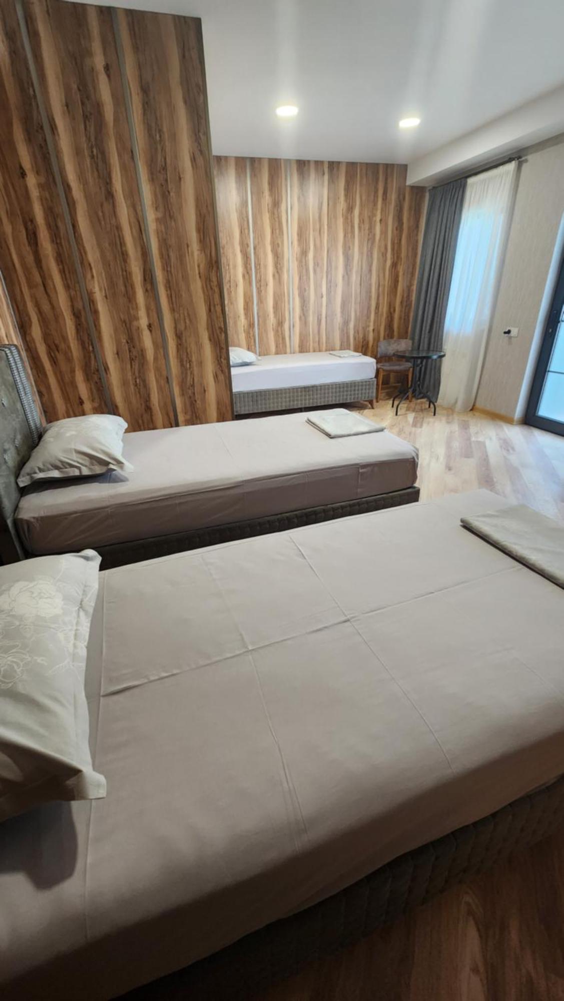 Khorgo Otel Gori Dış mekan fotoğraf