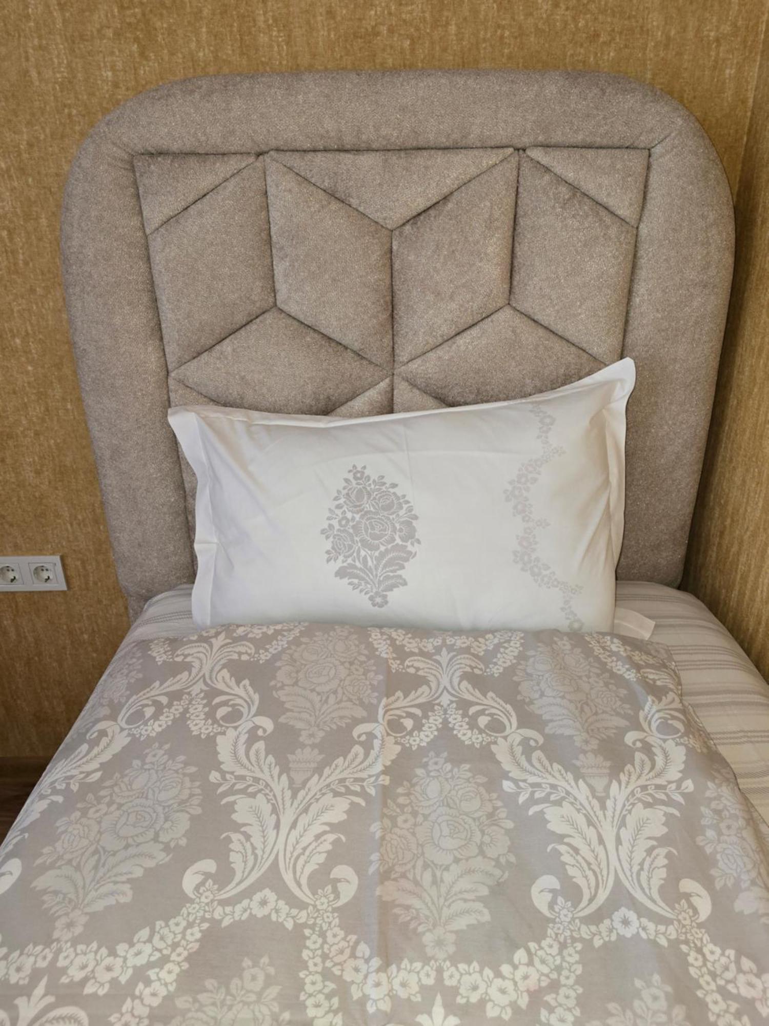 Khorgo Otel Gori Dış mekan fotoğraf