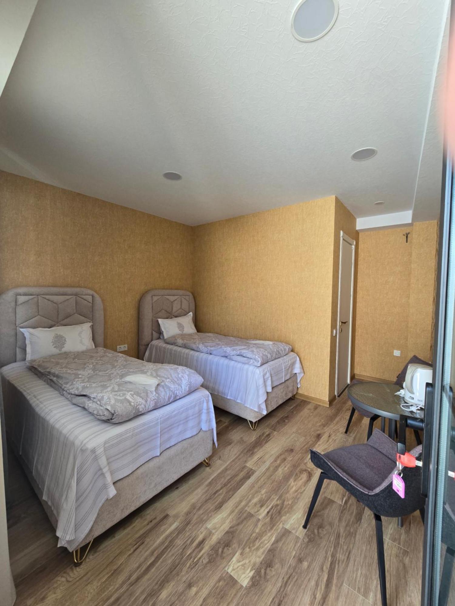 Khorgo Otel Gori Dış mekan fotoğraf